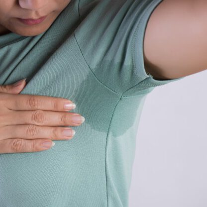 close-up-asian-woman-with-hyperhidrosis-sweating_53476-3779 close-up-asian-woman-with-hyperhidrosis-sweating_53476-3779